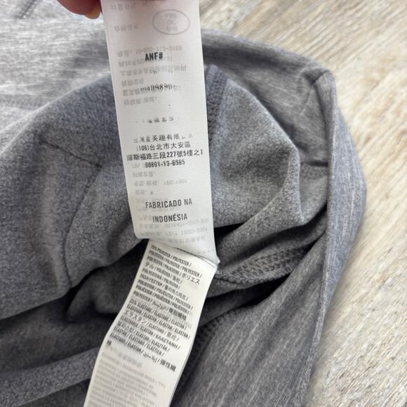 Abercrombie & Fitch NWOT Gray Blue M 1/4 Zip Stretch Performance Sweatshirt - Picture 10 of 10